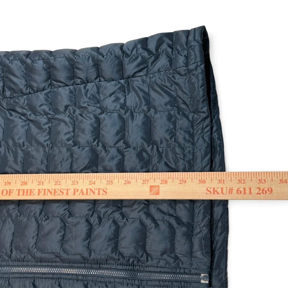 The North Face Thermoball Vest Mens XL Quilted Urban Navy Blue NF0A3KTW